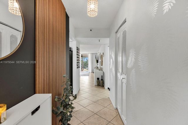 4550 NW 18th Ave 206, Deerfield Beach, FL 33064