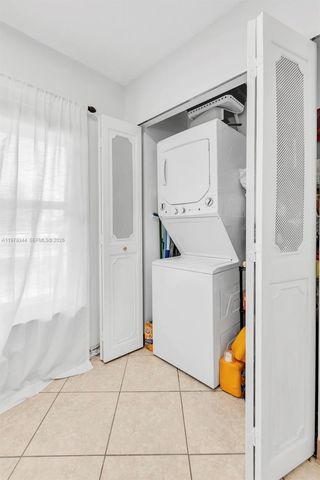 4550 NW 18th Ave 206, Deerfield Beach, FL 33064