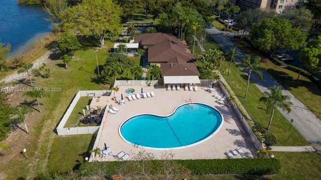 4550 NW 18th Ave 206, Deerfield Beach, FL 33064