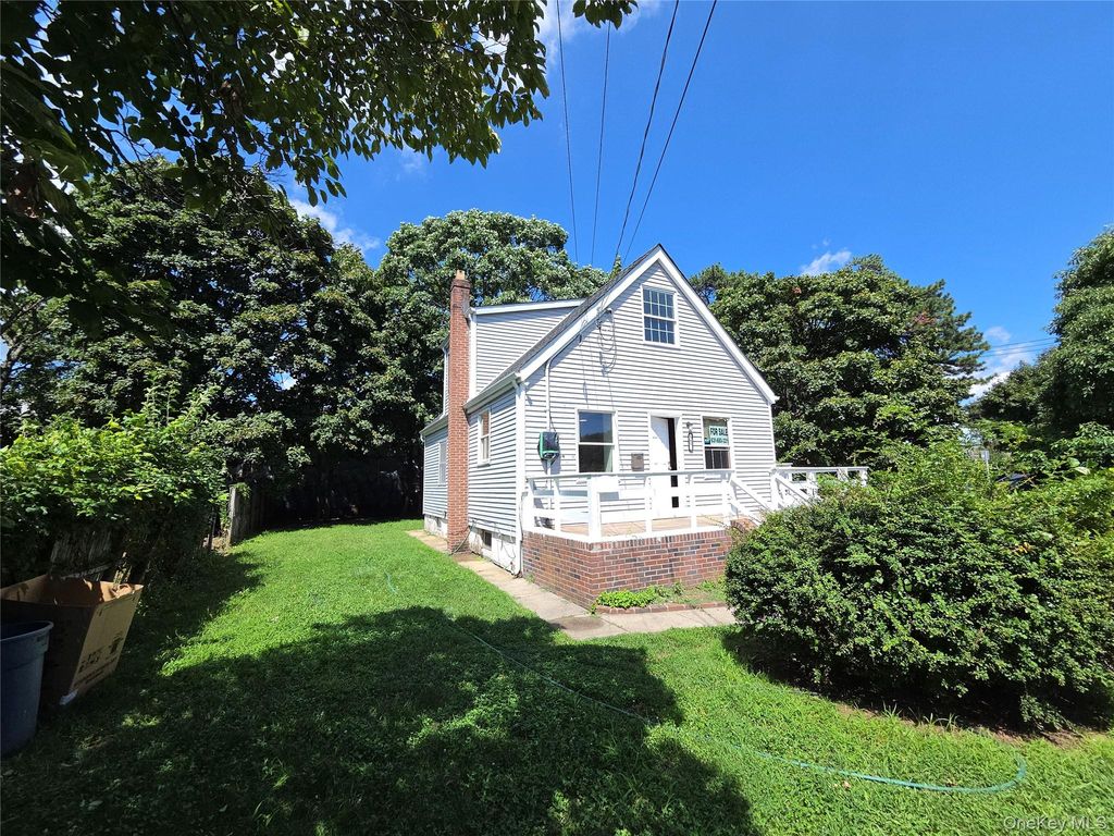 41 Lakewood Street, Wyandanch, NY 11798 — exterior