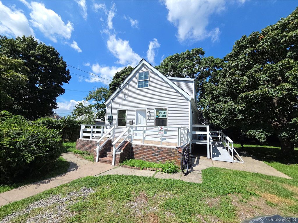 41 Lakewood Street, Wyandanch, NY 11798 — photo 2