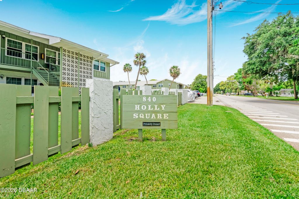 840 Center Ave Apt 24, Holly Hill, FL 32117