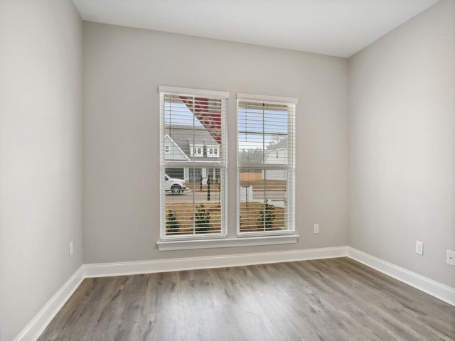 18 S Founders Way, Hattiesburg, MS 39401