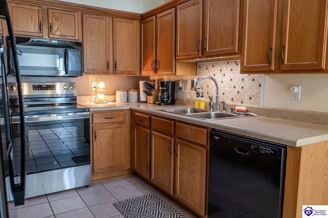 112 Cortland Court, Elizabethtown, KY 42701