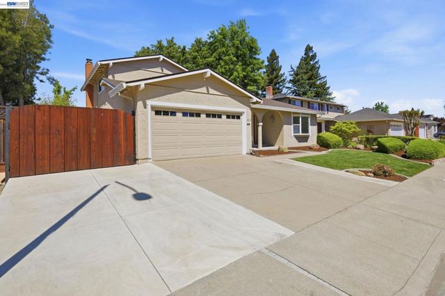 2223 Camino Brazos, Pleasanton, CA 94566