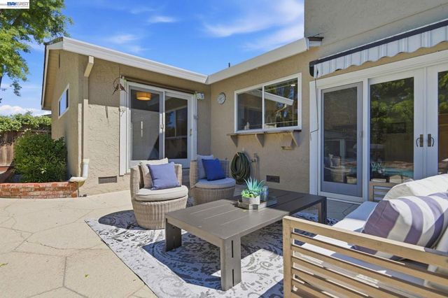 2223 Camino Brazos, Pleasanton, CA 94566