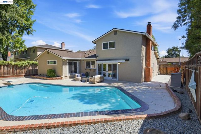 2223 Camino Brazos, Pleasanton, CA 94566