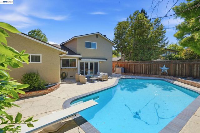 2223 Camino Brazos, Pleasanton, CA 94566