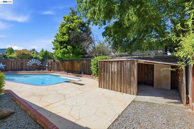 2223 Camino Brazos, Pleasanton, CA 94566