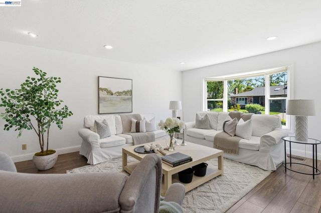 2223 Camino Brazos, Pleasanton, CA 94566