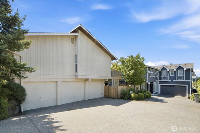 6225 106th Avenue NE, Kirkland, WA 98033