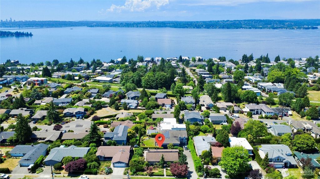 6225 106th Avenue NE, Kirkland, WA 98033