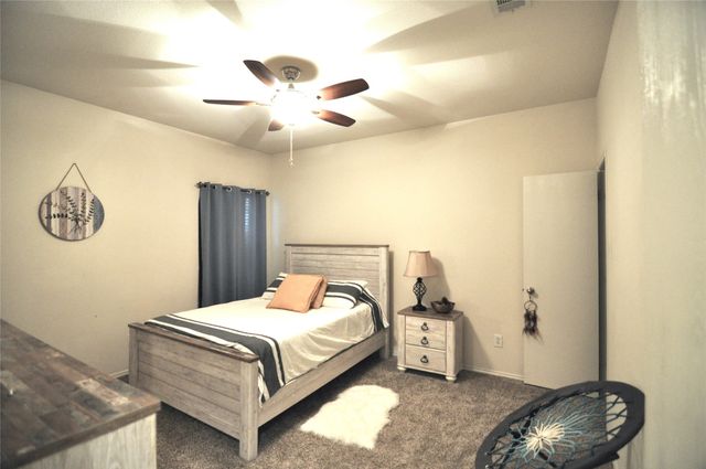 7512 Howling Coyote Lane, Fort Worth, TX 76131