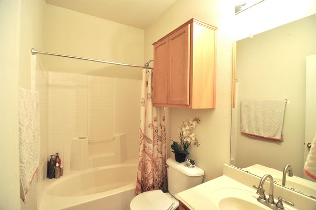 7512 Howling Coyote Lane, Fort Worth, TX 76131