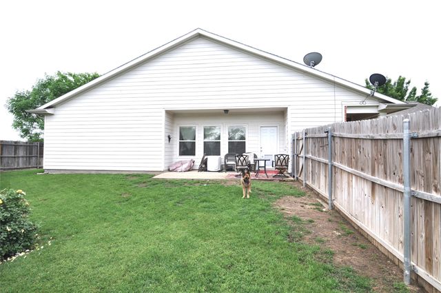 7512 Howling Coyote Lane, Fort Worth, TX 76131