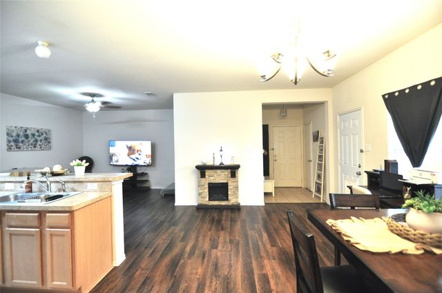 7512 Howling Coyote Lane, Fort Worth, TX 76131