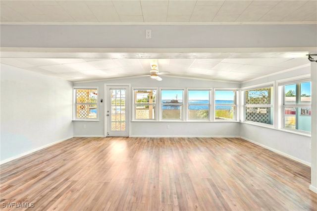 204 Sun CIR, Fort Myers, FL 33905