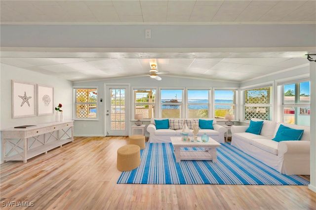 204 Sun CIR, Fort Myers, FL 33905