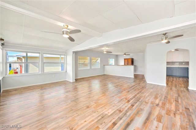 204 Sun CIR, Fort Myers, FL 33905