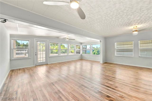 204 Sun CIR, Fort Myers, FL 33905