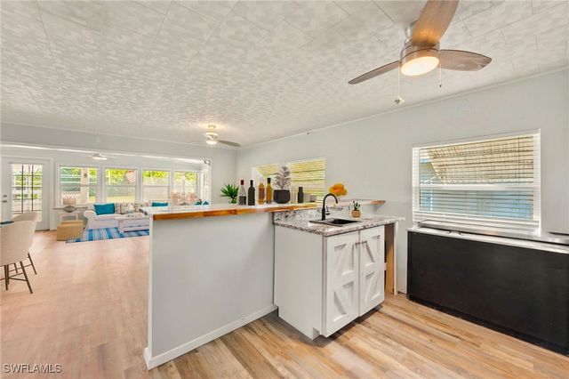 204 Sun CIR, Fort Myers, FL 33905