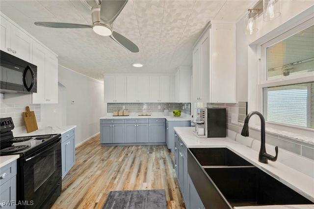 204 Sun CIR, Fort Myers, FL 33905