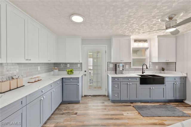 204 Sun CIR, Fort Myers, FL 33905