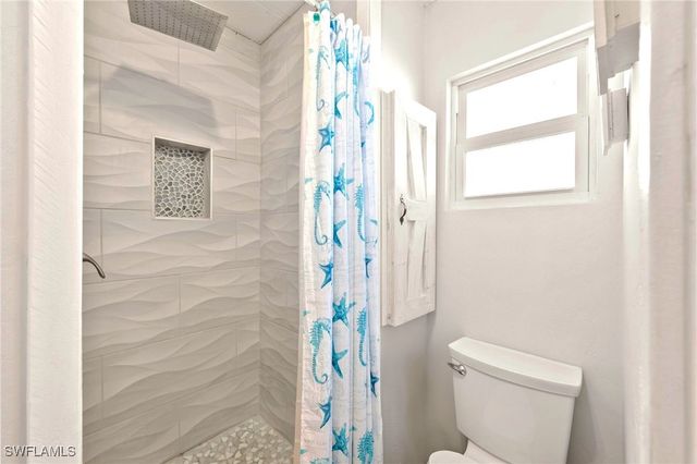 204 Sun CIR, Fort Myers, FL 33905