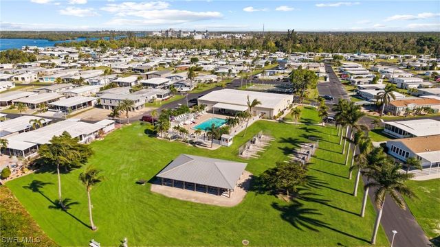 204 Sun CIR, Fort Myers, FL 33905