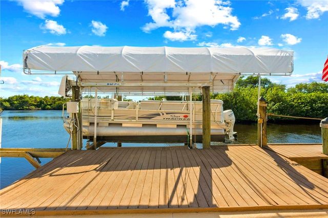 204 Sun CIR, Fort Myers, FL 33905