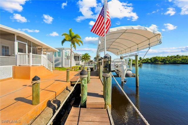 204 Sun CIR, Fort Myers, FL 33905