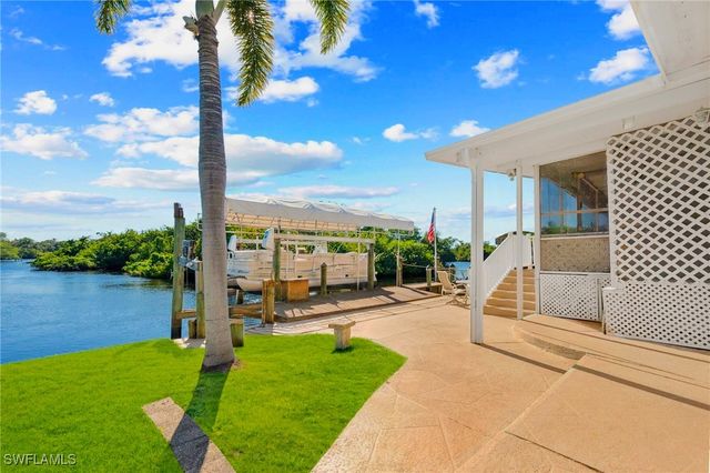 204 Sun CIR, Fort Myers, FL 33905