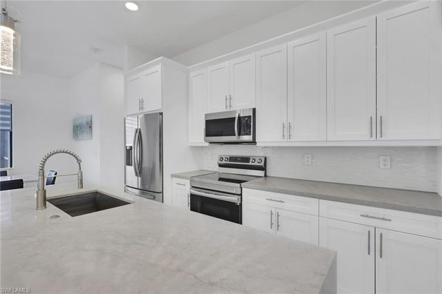 1427 SW Embers TER, Cape Coral, FL 33991