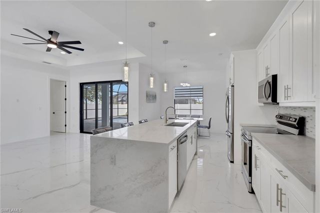 1427 SW Embers TER, Cape Coral, FL 33991