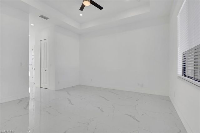 1427 SW Embers TER, Cape Coral, FL 33991