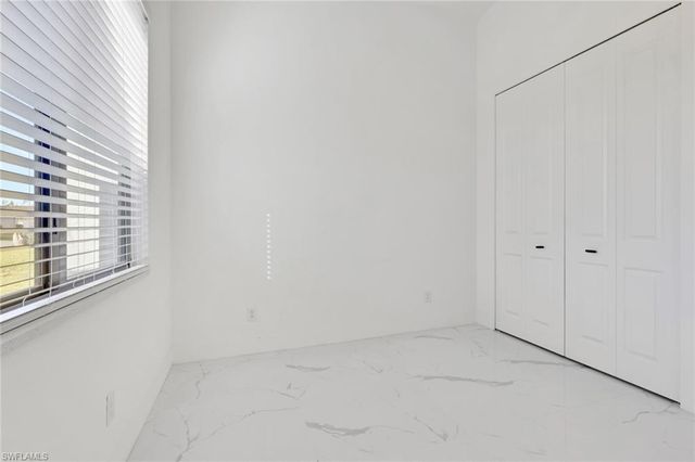 1427 SW Embers TER, Cape Coral, FL 33991