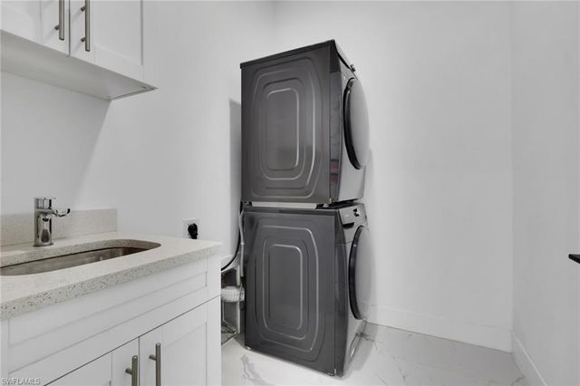 1427 SW Embers TER, Cape Coral, FL 33991