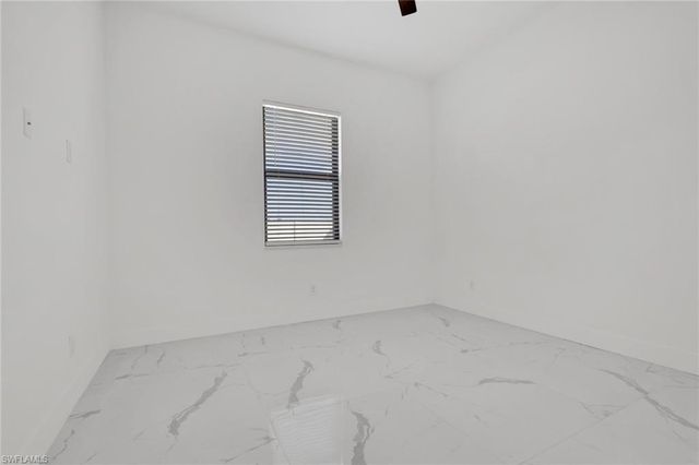 1427 SW Embers TER, Cape Coral, FL 33991