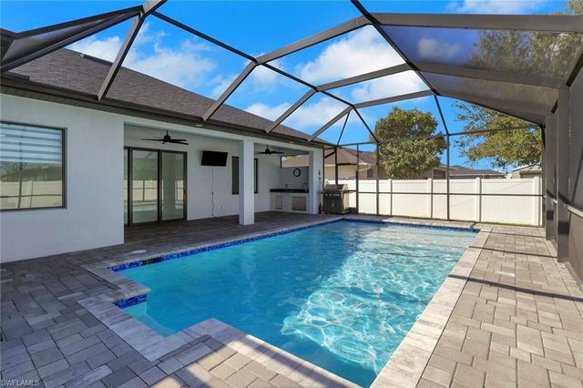 1427 SW Embers TER, Cape Coral, FL 33991