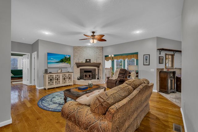 177 Zenith Allen Ln, Cookeville, TN 38501