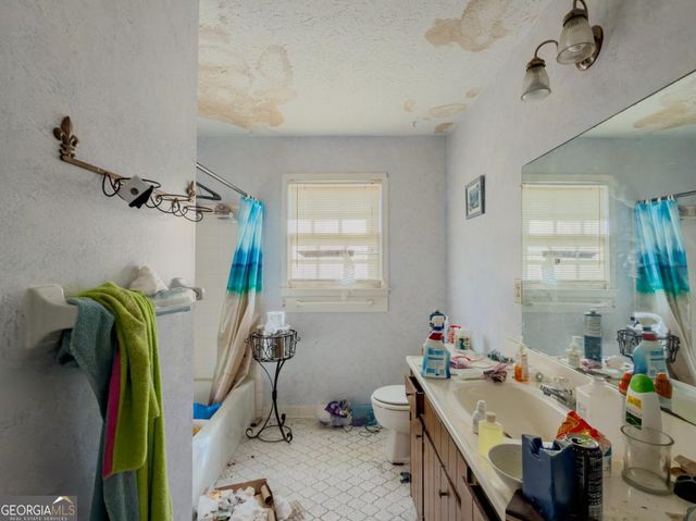 4736 Bridgewater Drive, Lilburn, GA 30047