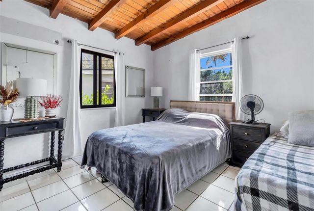 6561 SW 34th St, Miami, FL 33155