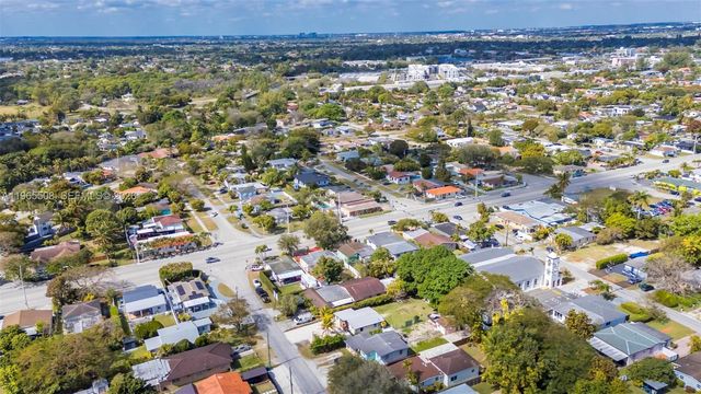 6561 SW 34th St, Miami, FL 33155