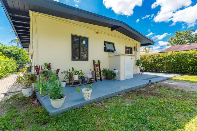 6561 SW 34th St, Miami, FL 33155