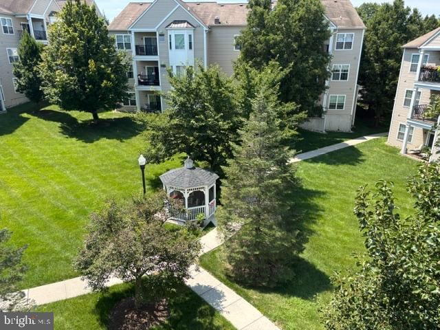 734 CREEKSIDE DR, Brookhaven, PA 19015