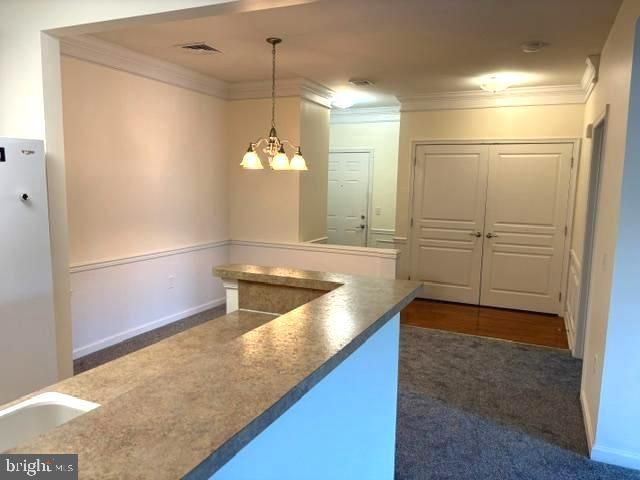 734 CREEKSIDE DR, Brookhaven, PA 19015