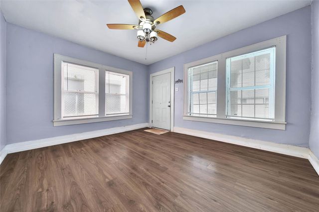 5020 Jefferson Street, Houston, TX 77023