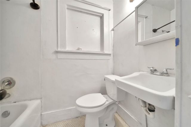 5020 Jefferson Street, Houston, TX 77023
