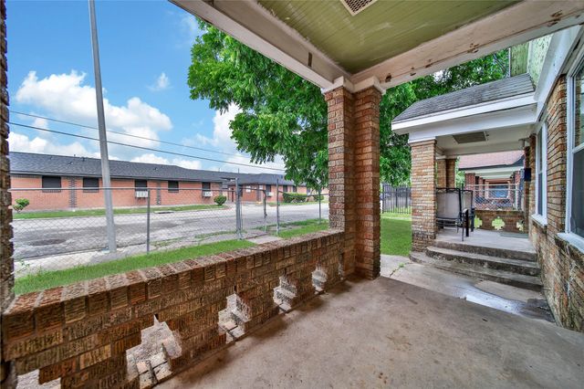 5020 Jefferson Street, Houston, TX 77023