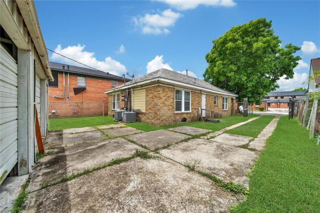 5020 Jefferson Street, Houston, TX 77023